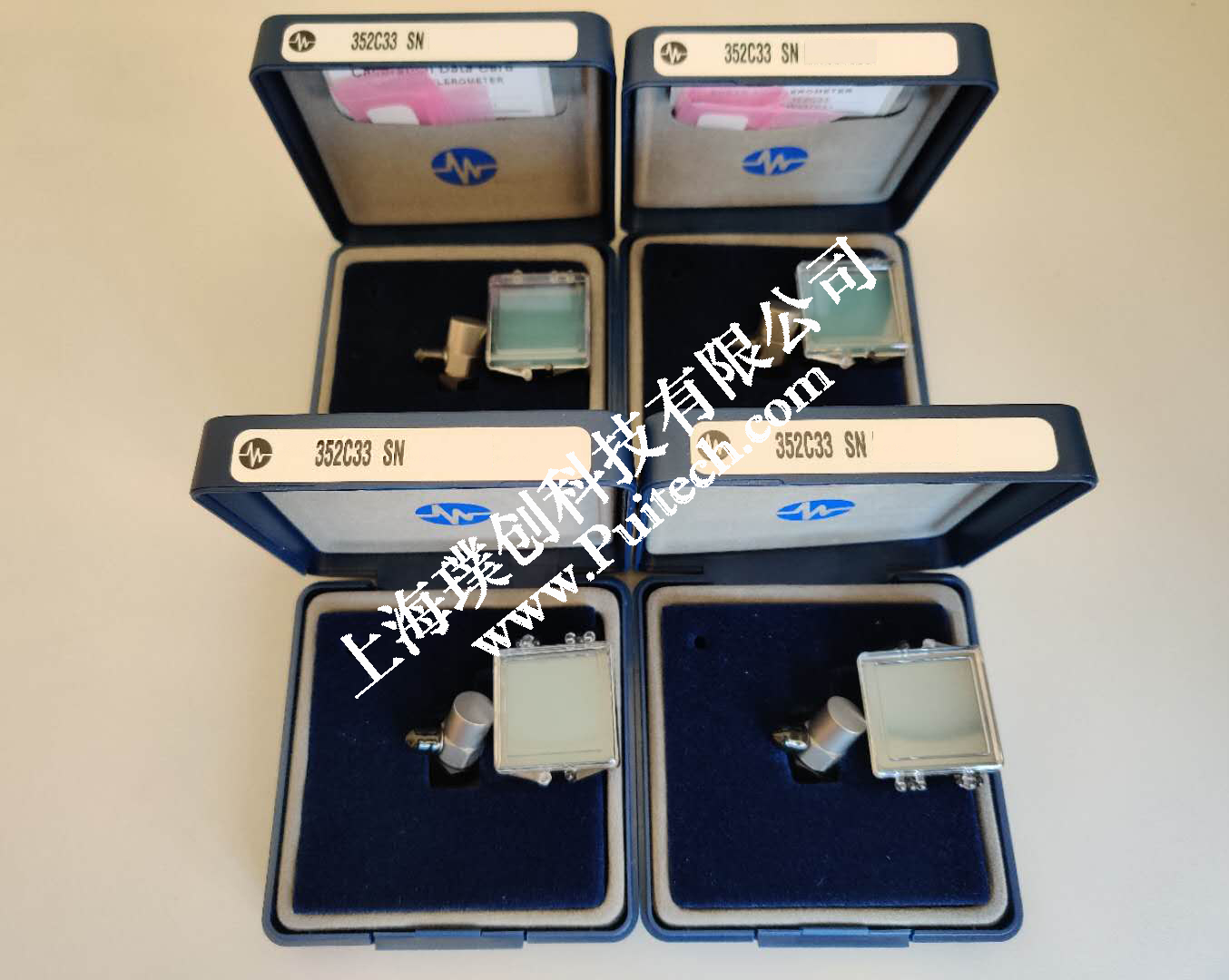 PCB加速度传感器352C33交付上海大学